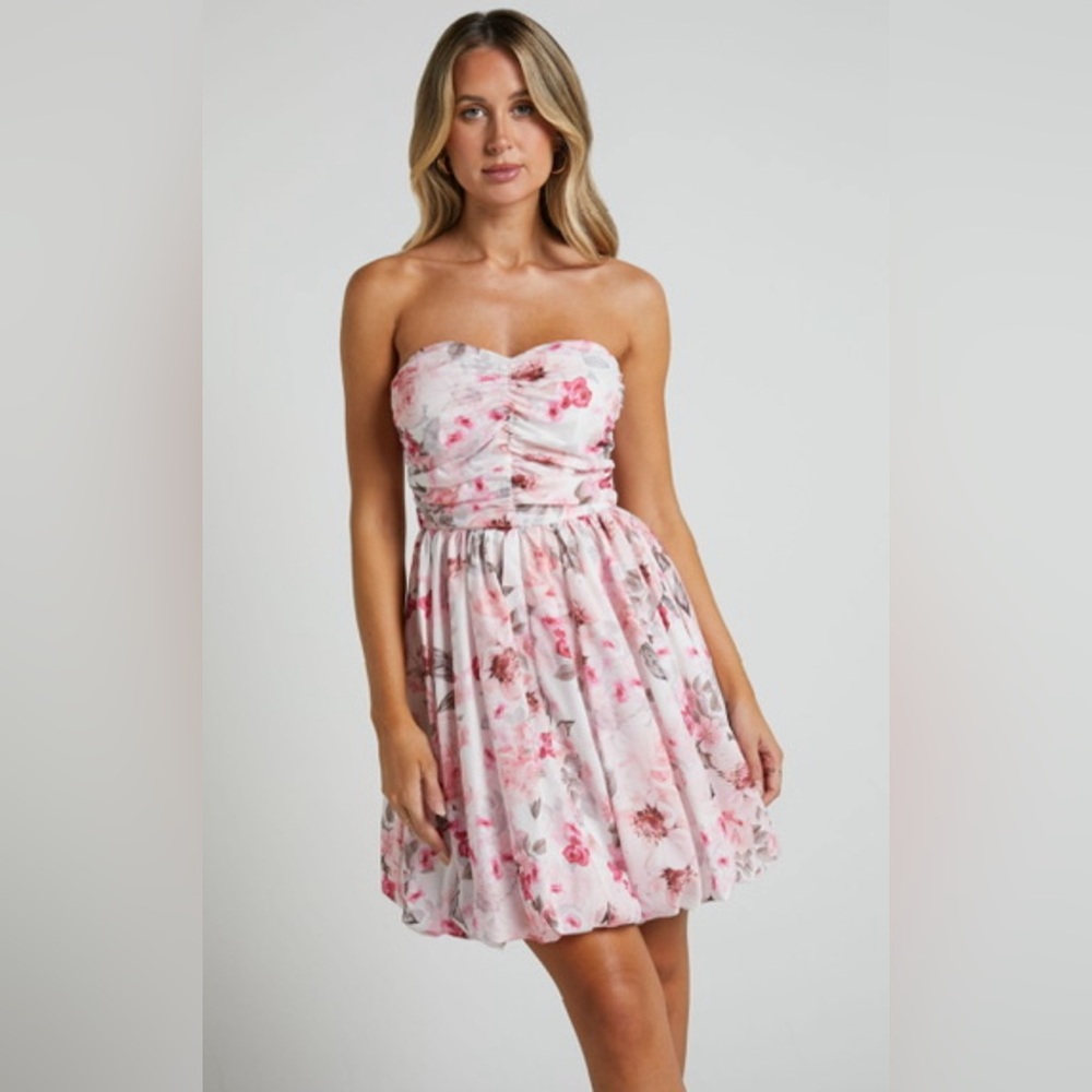 Showpo Women’s Mini Strapless Bubble Hem Dress Pink White Floral Size 6 - Picture 2 of 7